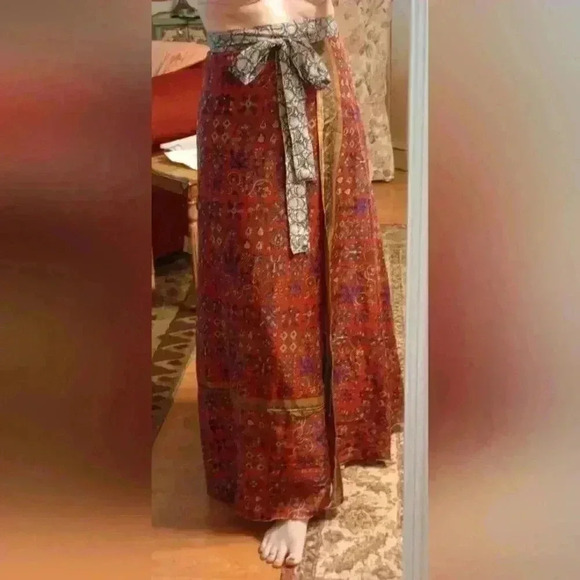 Reversible SILK OSFA Wrap Skirt - Picture 14 of 15